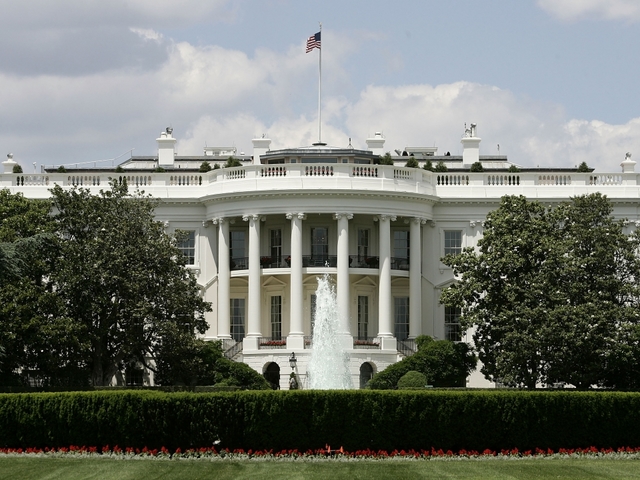 White House placed on lockdown due to suspicious package White House placed on lockdown due to suspicious package