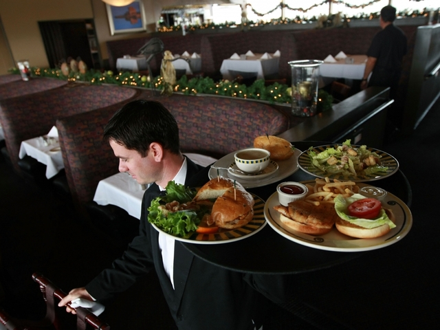 Michiganders may consider crossing border into Ohio for dine-in options during 3-week pause