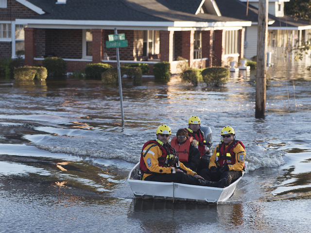 Hurricane Matthew fallout: Thousands still need rescue in North Carolina