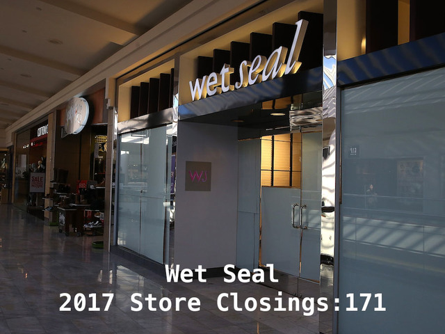 18 major retailers closing stores in 2017