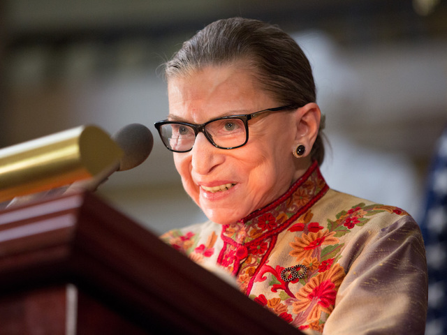 Whitmer orders Michigan flags lowered in honor of Ginsburg